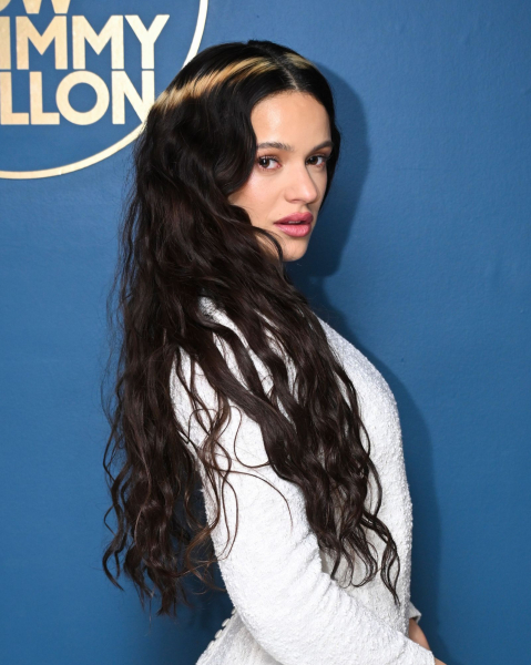 Closeup of Rosalía with the bleach cutout hair trend.